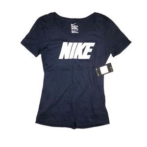 NWT NAVY NIKE TEE